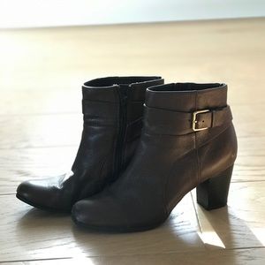 Women’s 7.5 Cole Haan Bootie